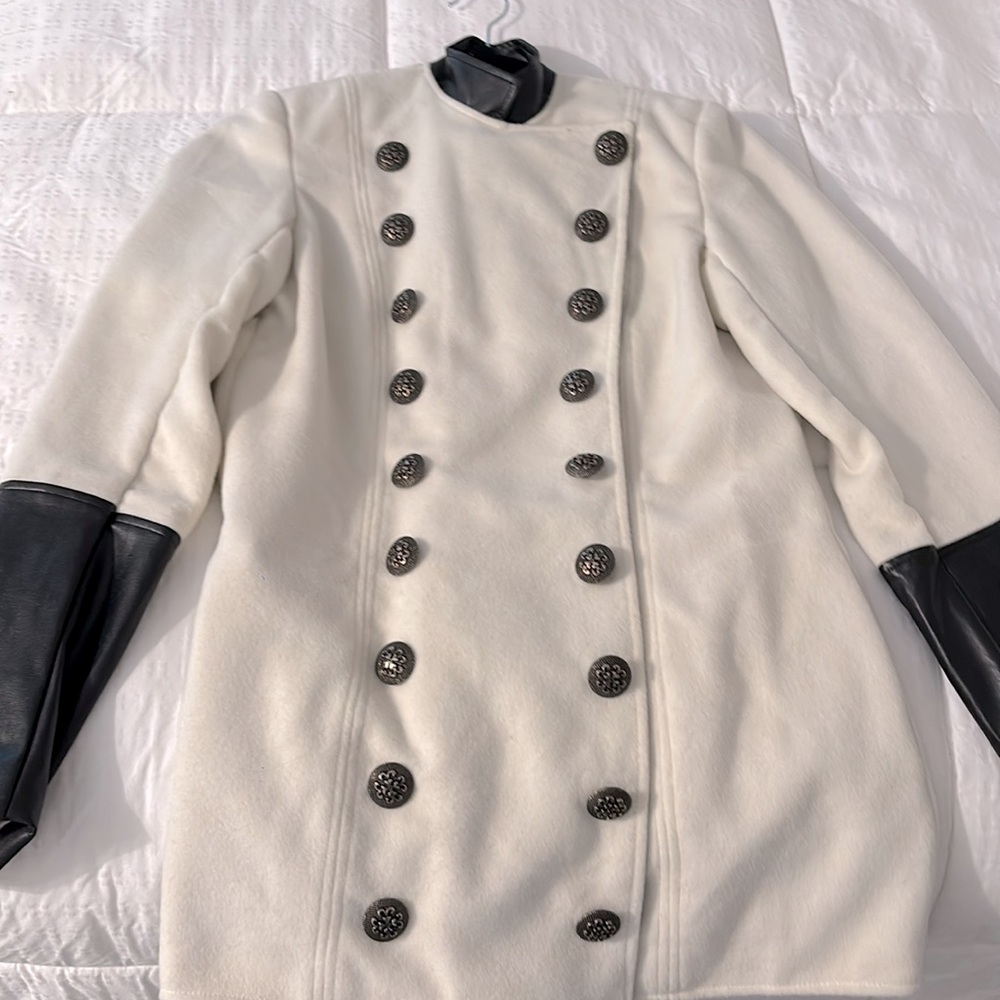Button down jacket - Picture 2 of 6